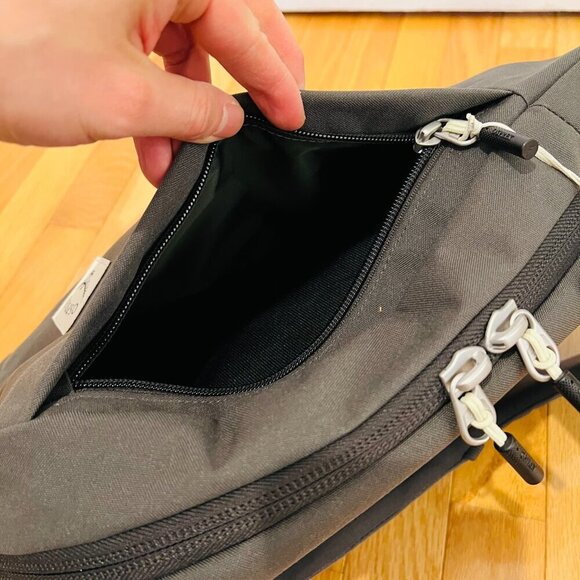 Osprey Arcane Small Day Commuter Backpack - Picture 6 of 16